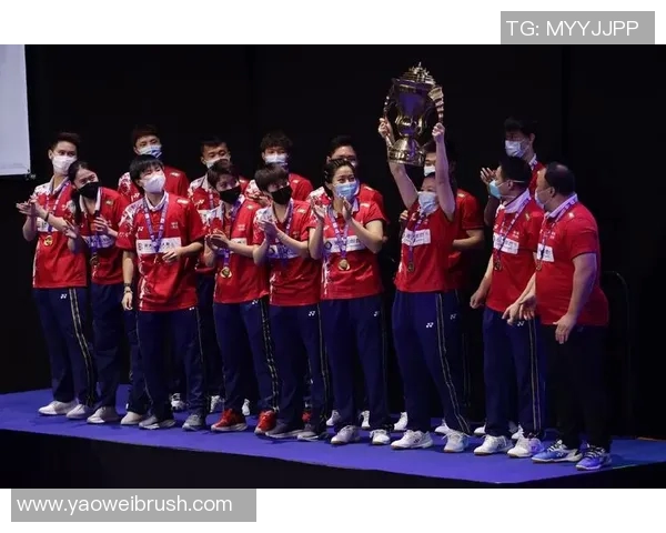 广州羽毛球队防反战术解析与热点探讨