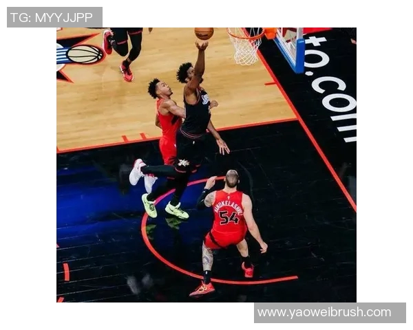 热火与76人季后赛激战正酣谁能在关键时刻逆转局势夺取胜利