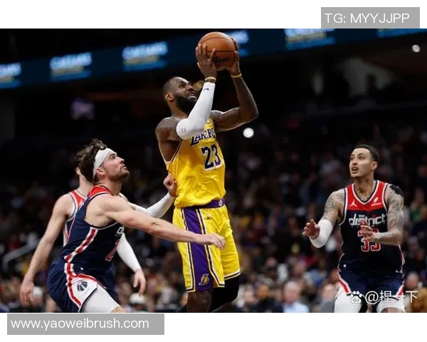 勇士与湖人激战全场精彩回顾12月19日赛事亮点分析