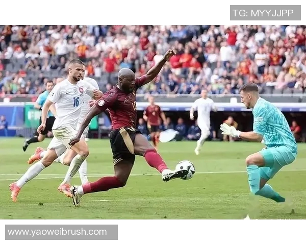 卢卡库重返巅峰之路：从困境中崛起的足球巨星传奇