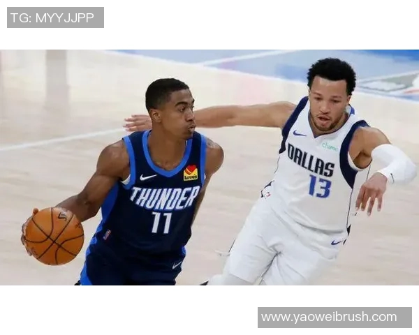 雷霆对决小牛精彩赛事回顾CCTV5直播全程解析与亮点分享