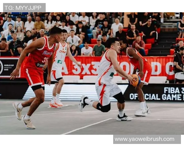 中国国奥男篮迎战美国队力争突破自我展现青春风采