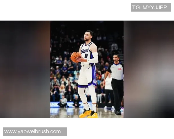 德阿隆福克斯引领国王崛起展现全明星潜力与领导魅力