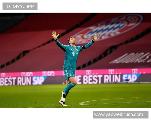 诺伊尔重伤缺席本赛季拜仁迅速求助德赫亚救急