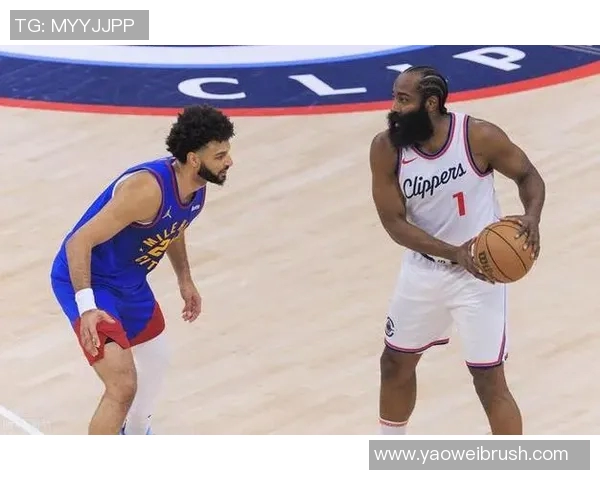 2019年快船与掘金季前赛精彩对决回顾与分析