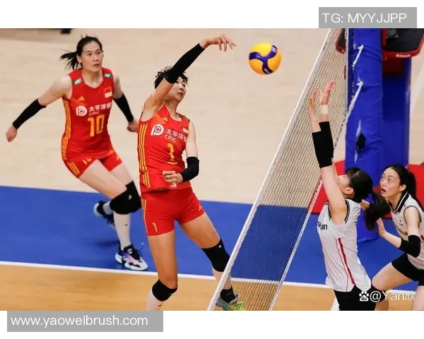 中国女排在香港迎战德国队全力争胜展现团队精神与竞技魅力 中国女排在香港迎战德国队全力争胜展现团队精神与竞技魅力