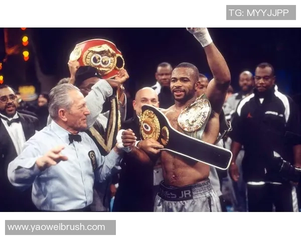 泰森与小罗伊琼经典对决视频回顾震撼拳击瞬间不容错过