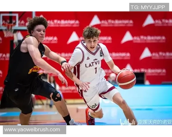 西班牙U18青年队对决意大利U18球队精彩赛事回顾与分析